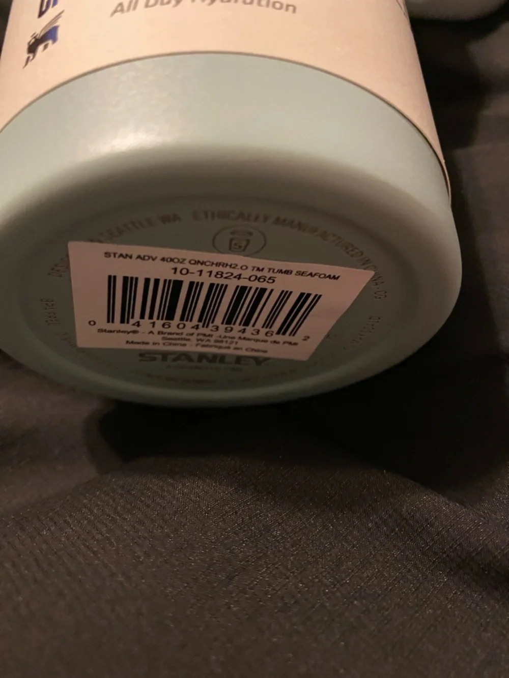Stanley Seafoam Quencher H2.0 Tumbler with Handle - Picture 2 of 3